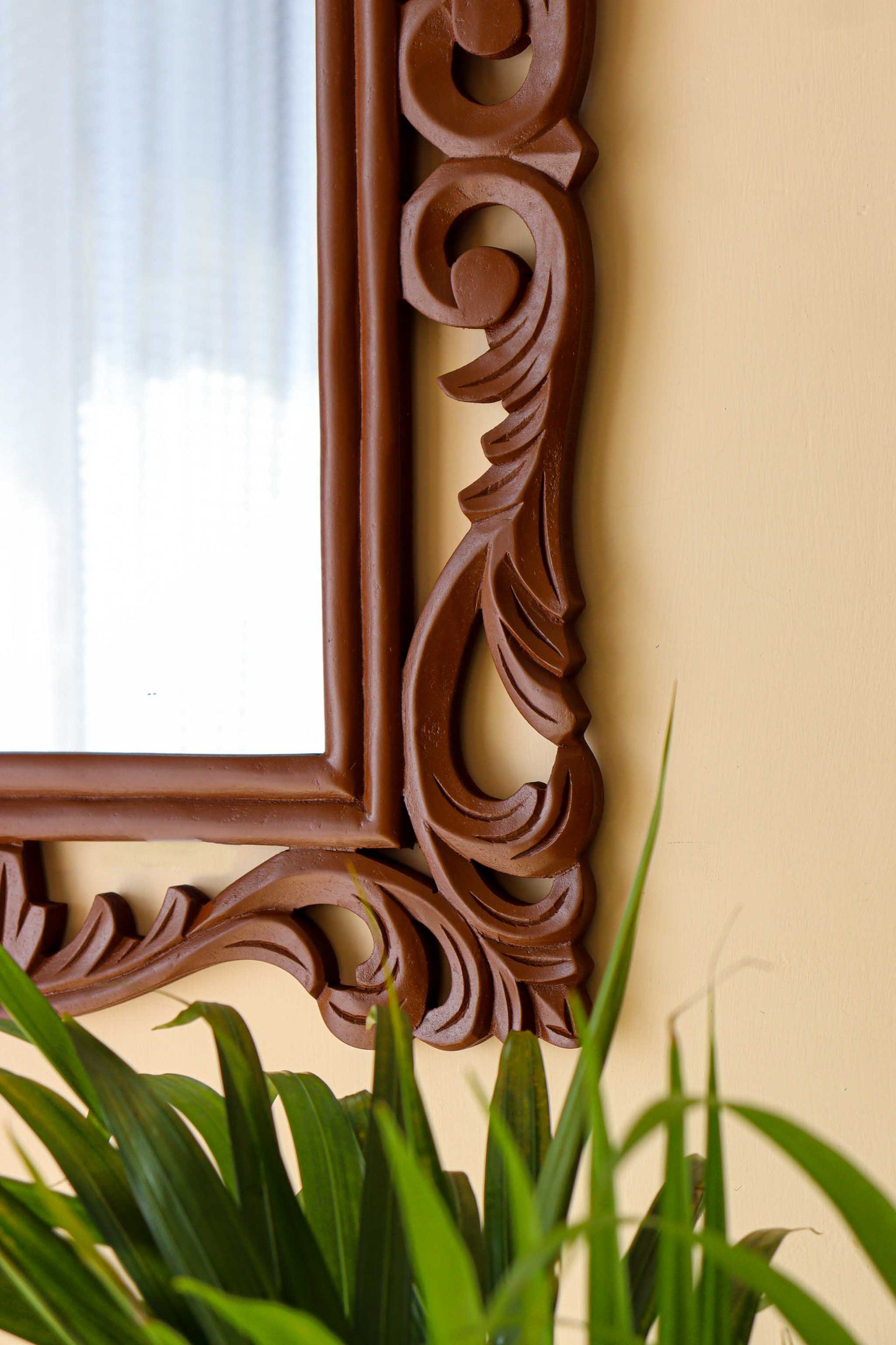 Brown Antique Carving Rectangle Wall Mirror