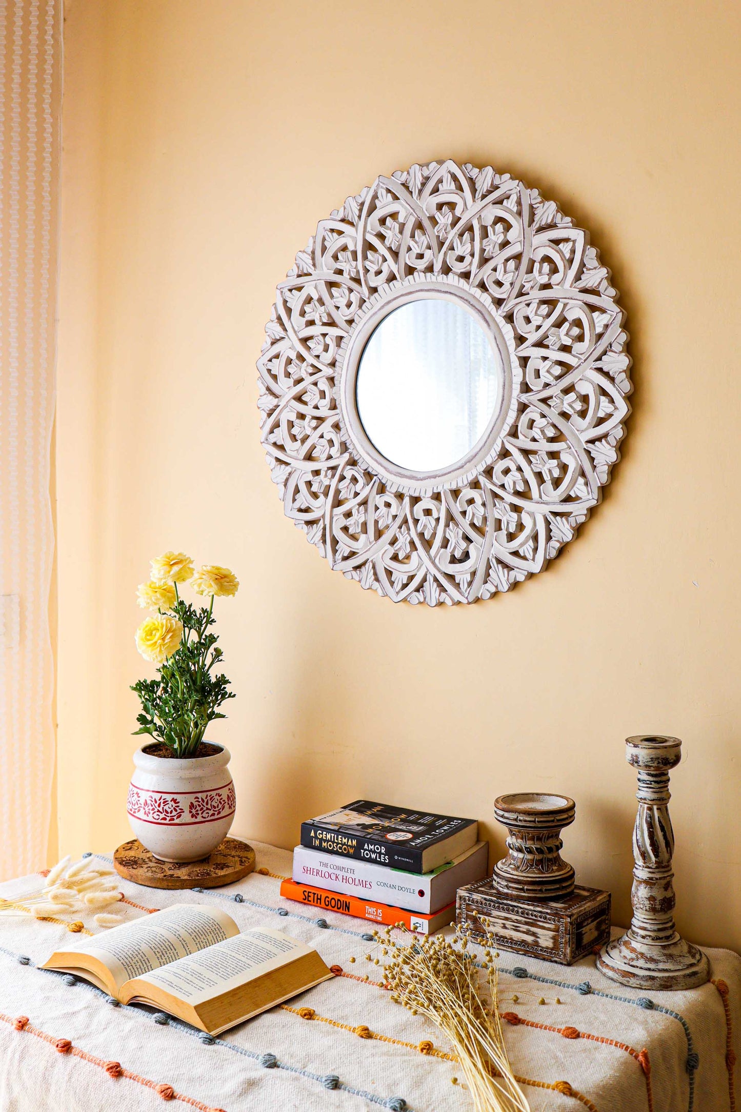 White Carving Circular Wall Mirror