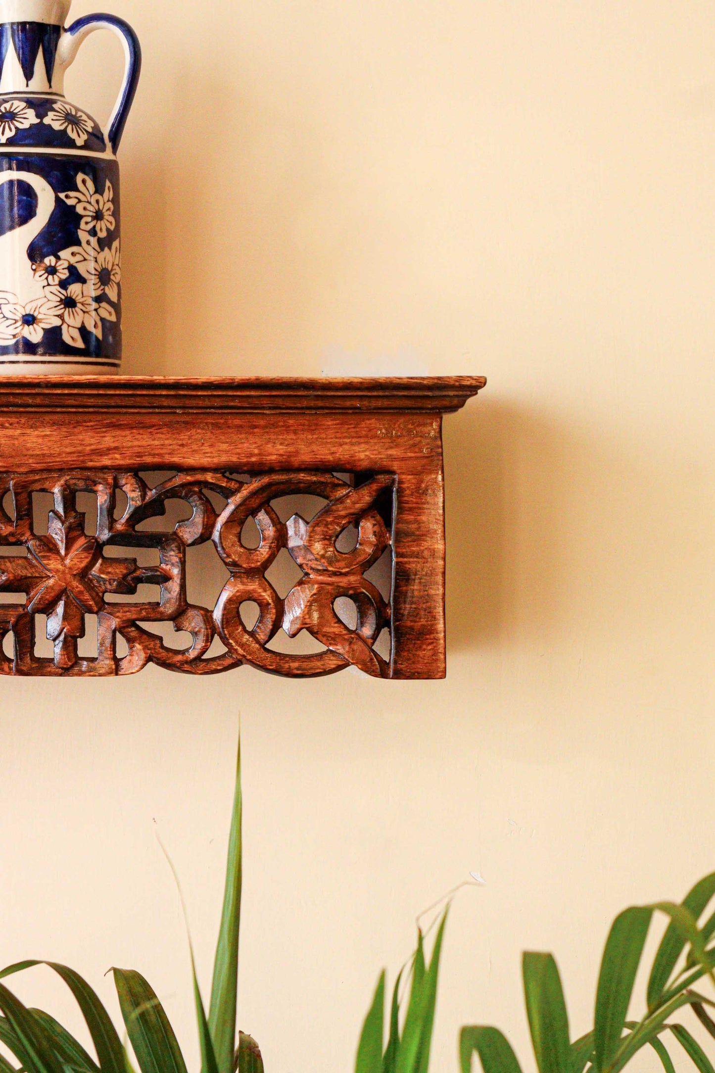 Brown Antique Carving Wall Bracket